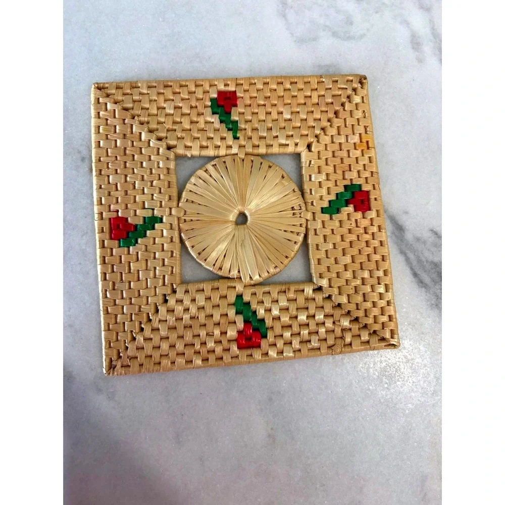 Vintage Woven‎ Raffia Straw Coasters Set of 4 Floral Embroidery Boho Cottagecore